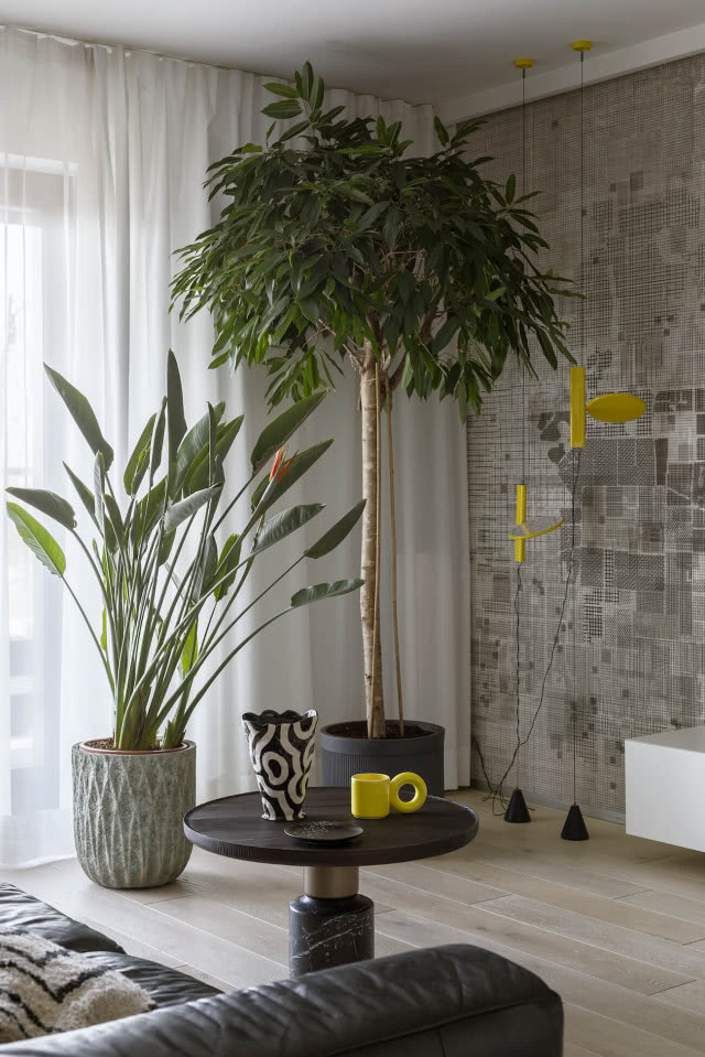 tapeta w salonie szara