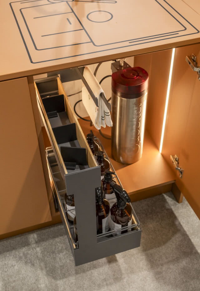 PEKA prezentuje „Szwajcarskie rozwiązania dla codziennej wygody” na targach ARSAW HOME 2025