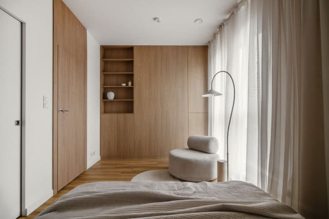 szafa na wymiar w sypialni