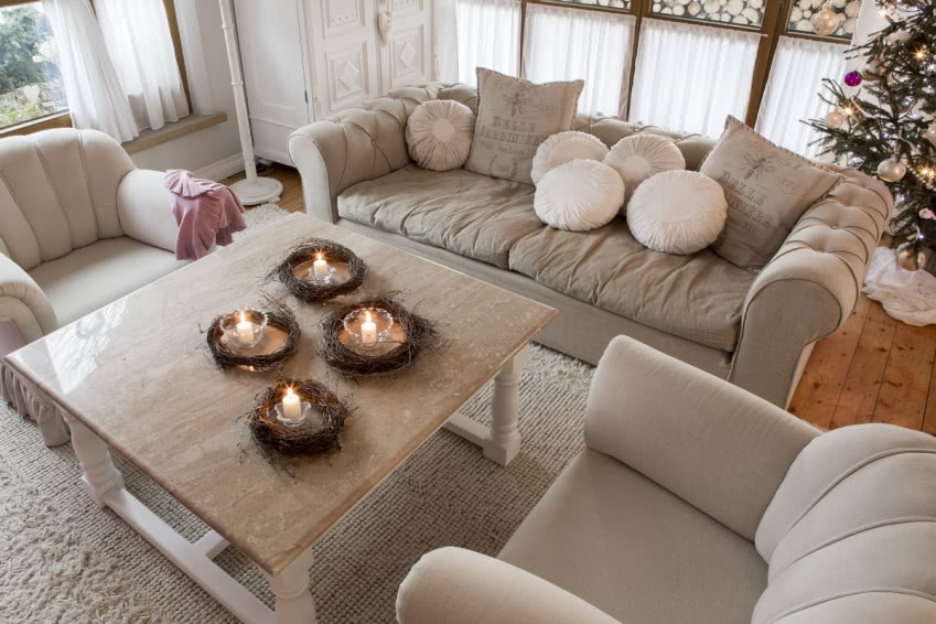 Do stylu angielskiego zaczął stopniowo przenikać...