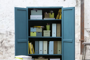 Jak odnowić stare meble drewniane?