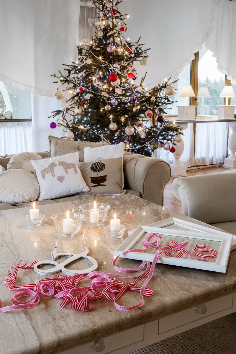 Naturalne materiały i neutralne kolory, szarość...