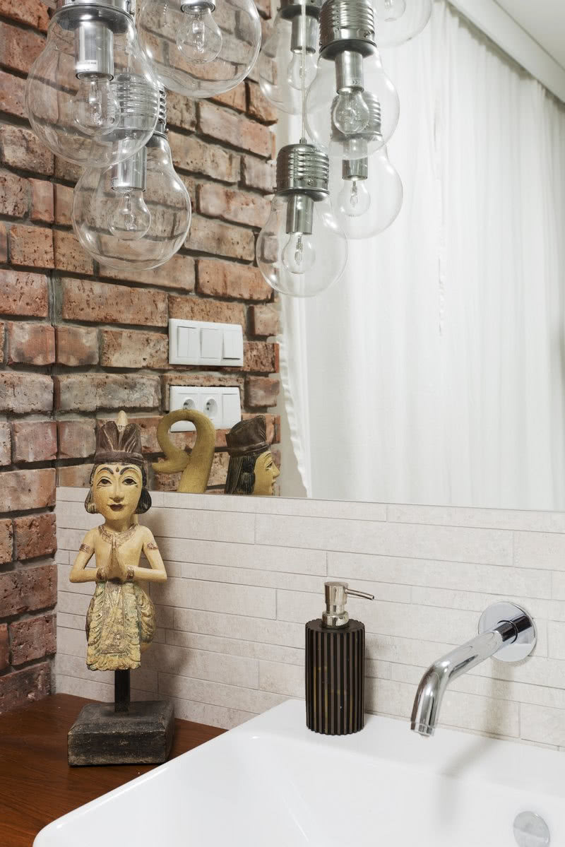 Wschodnie bibeloty ocieplają utrzymaną w...