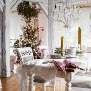 Do stylu angielskiego zaczął stopniowo przenikać...