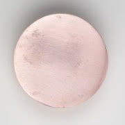 Model Obol wykonany jest z nielakierowanej...