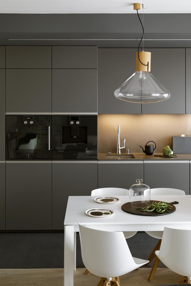 Szara zabudowa kuchenna
