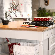 Do stylu angielskiego zaczął stopniowo przenikać...