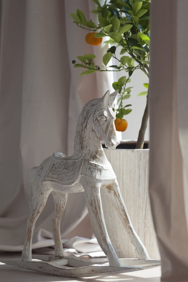 Drewniany konik z przecierkami - dekoracja...