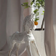 Wymarzony dom - jasne wnętrza w nieco francuskim stylu