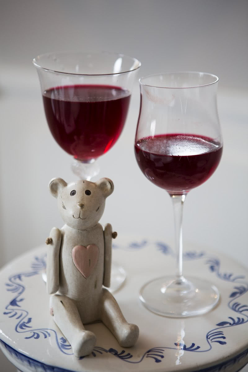 Angielska ceramika z niebieskim wzorem została...