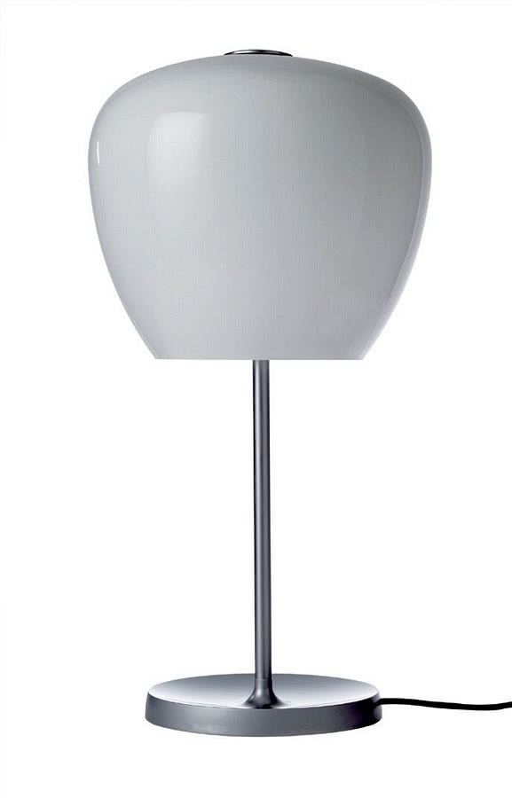 HELLUM 2005. Inspiracją do klosza tej lampy był...