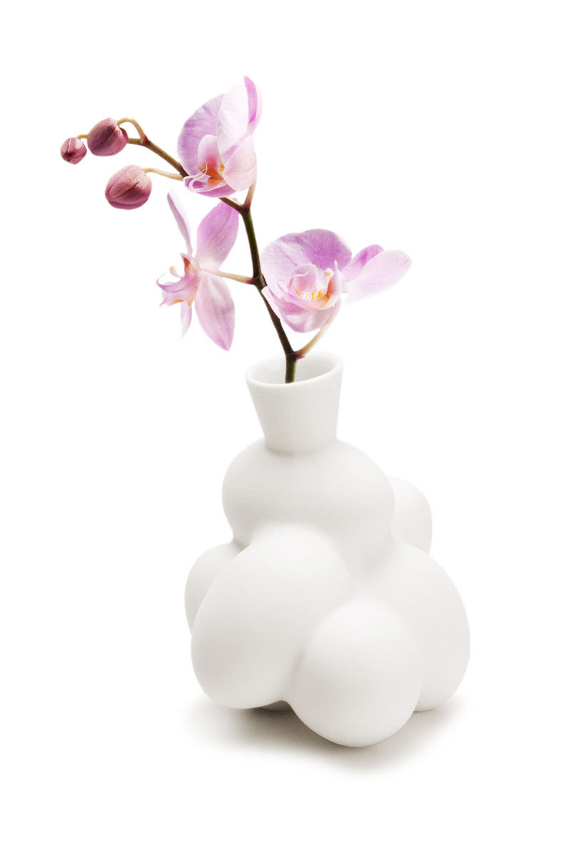 Wazon o nowoczesnej, wręcz futurystycznej formie...