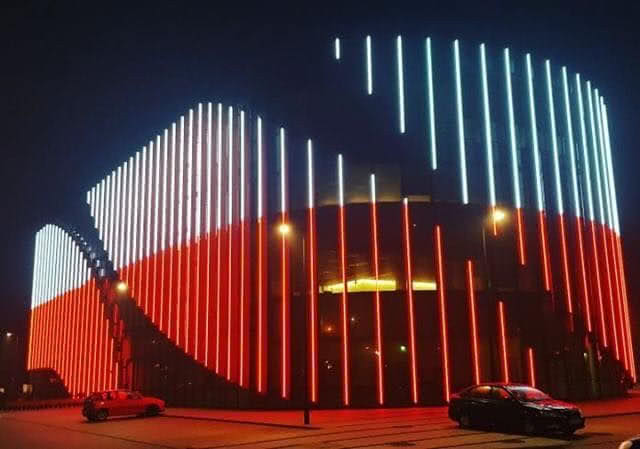 Elewacja TME na 100-lecie odzyskania niepodległości