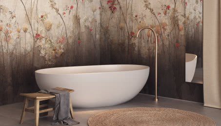Dlaczego warto sięgnąć po tapety podczas urządzania łazienki?