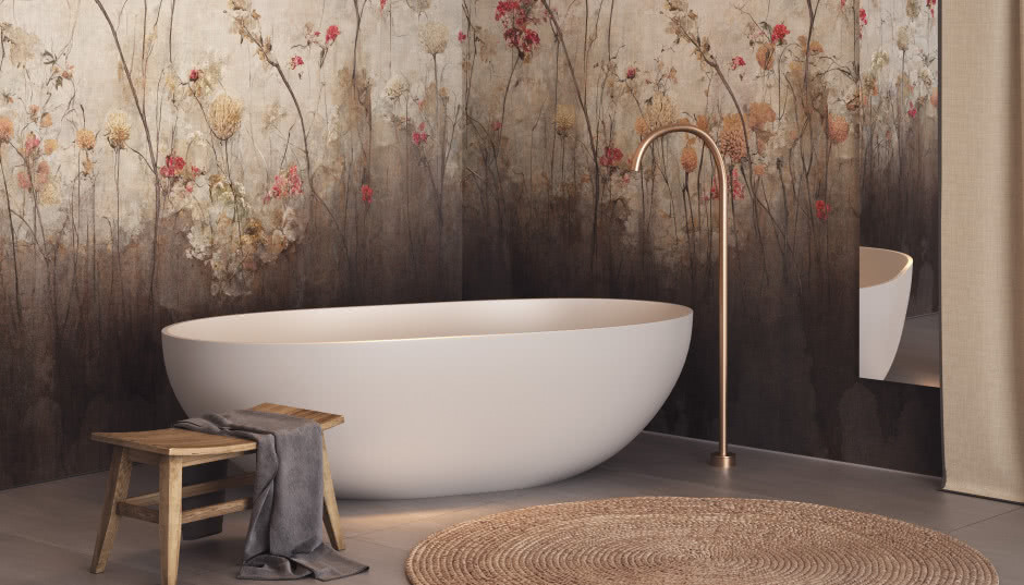 Dlaczego warto sięgnąć po tapety podczas urządzania łazienki?