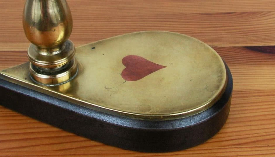 Żelazka mają swój seksapil. Kolekcja żelazek Mirosława Jędrasa