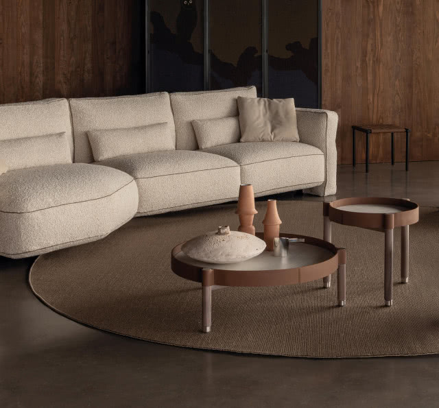 modułowa sofa w salonie