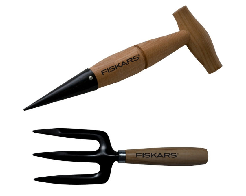 Pikownik i widełki z drewnianymi trzonkami,...