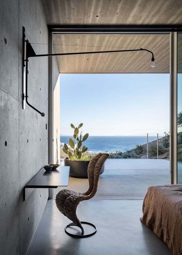 krzesło na tle morza