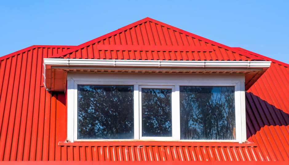 Blacha trapezowa na dach - ile kosztuje i jaka jest najlepsza?
