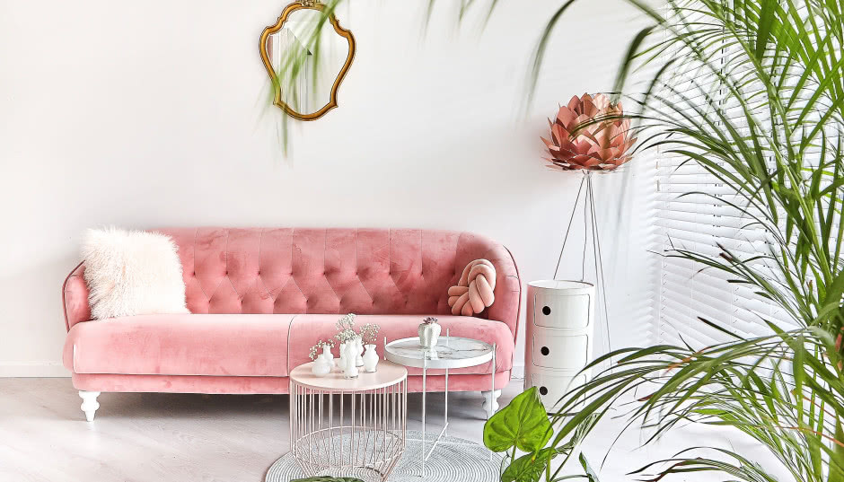 Pudrowe mieszkanie projektantki