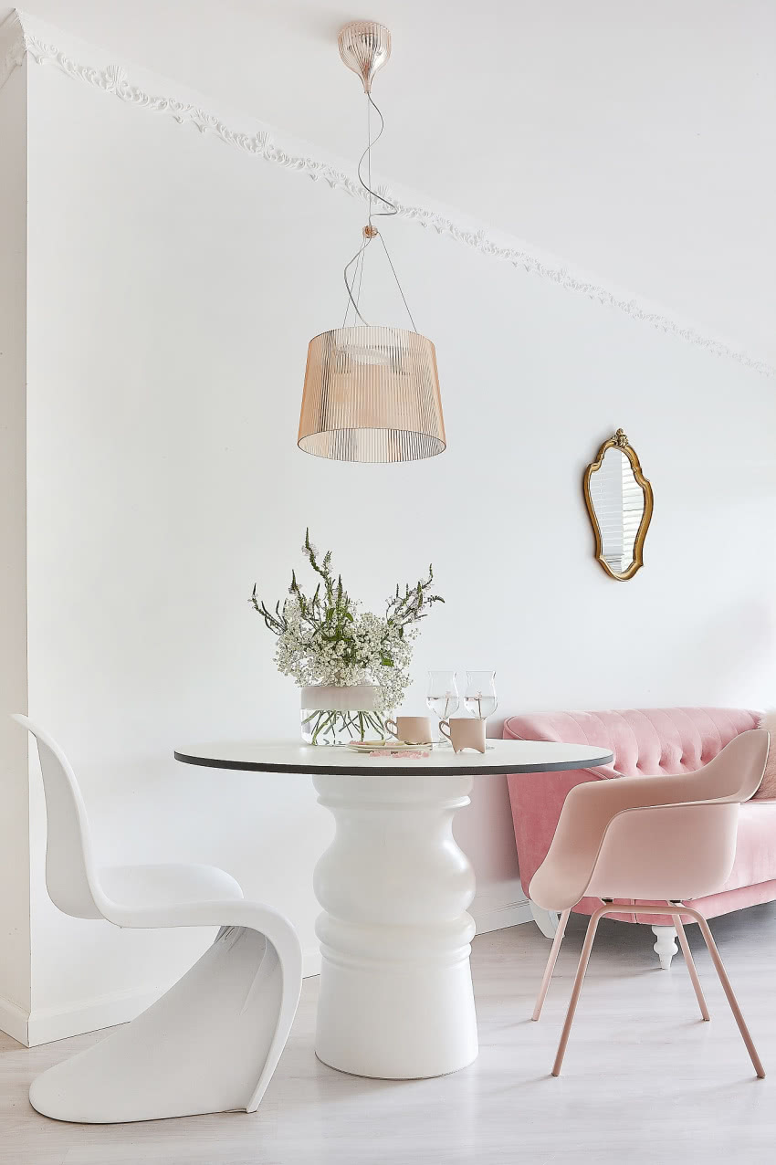 Kącik jadalniany to czysta finezja.
Stół jak...