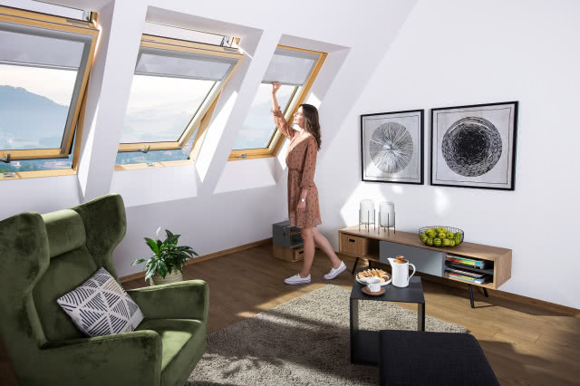 Roleta ARF Sunset stanowi bardzo dobrą ochronę przed światłem słonecznym zapewniając zaciemnienie pomieszczenia.