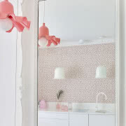 Zdobna konsola, wyszukana
na targu staroci w...