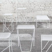 Next 27 to wykonany ręcznie z rattanu fotel
ze...