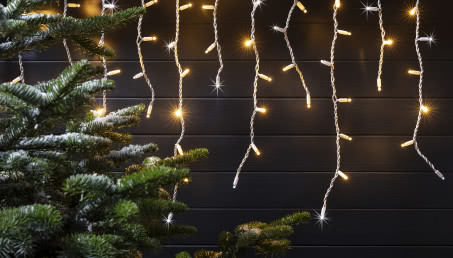 Kurtyna świetlna na Boże Narodzenie - pomysły na aranżacje