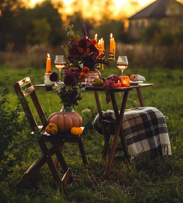 Jesienna dekoracja stołu