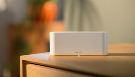 Dlaczego warto zainwestować w osłony wewnętrzne z automatyzacją?