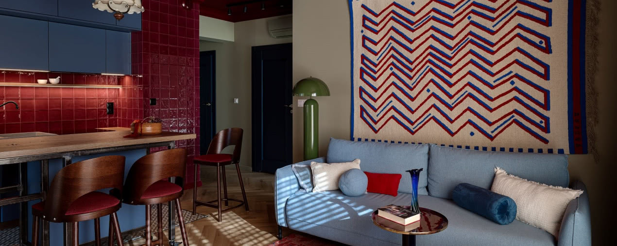 Eklektyczne mieszkanie w Legnicy. Punktem wyjścia był motyw haftu krzyżykowego