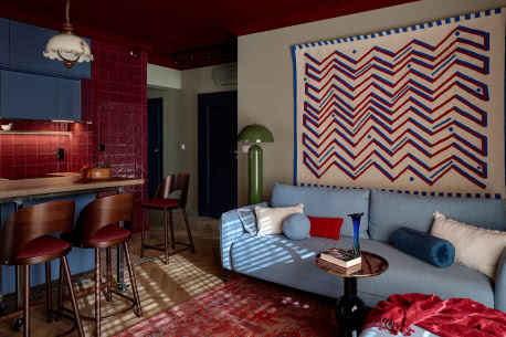 Eklektyczne mieszkanie w Legnicy. Punktem wyjścia był motyw haftu krzyżykowego
