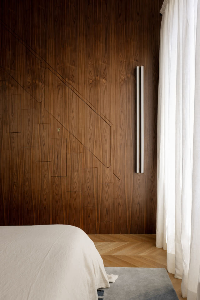 schody schowane w ścianie