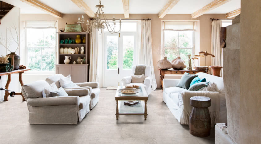 Podłogi, które definiują przestrzeń. Jak wybrać idealne rozwiązanie dla Twojej strefy dziennej