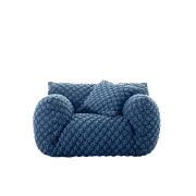 Next 27 to wykonany ręcznie z rattanu fotel
ze...