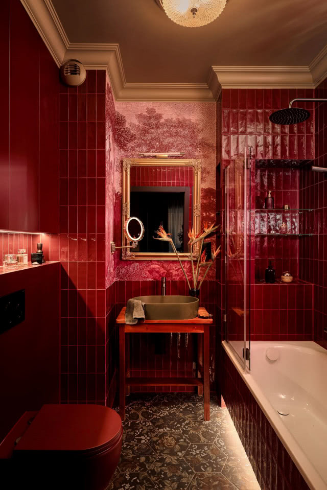 czerwona łazienka