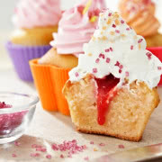 Z akcesoriami z kolekcji "Słodki świat wypieków"...