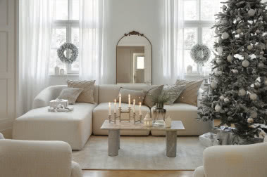 Świąteczne kolory - jakie barwy sprawdzą się idealnie w bożonarodzeniowej dekoracji domu?