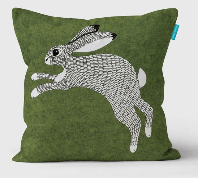 zając na zielonym tle