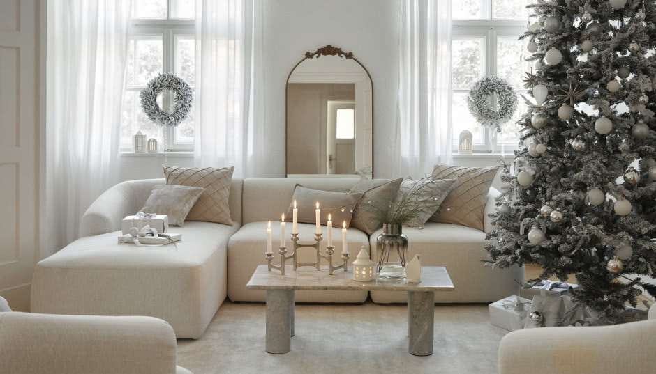 Świąteczne kolory - jakie barwy sprawdzą się idealnie w bożonarodzeniowej dekoracji domu?