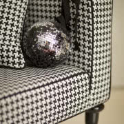 Szklany wdzięk.Świeczniki i paterę ze szkła z...