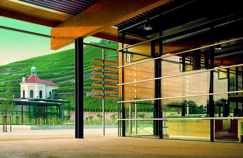 SÄCHSISCHES STAATSWEINGUT SCHLOSS...