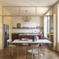 Apartament w pracowni krawieckiej! Wnętrze zachowało ślady dawnego studia 