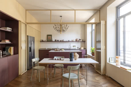 Apartament w pracowni krawieckiej! Wnętrze zachowało ślady dawnego studia 