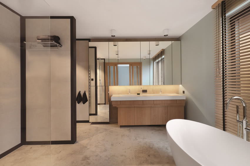 Na ścianach pod prysznicem
praktyczny gres, na...