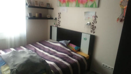 Sypialnia z fioletem