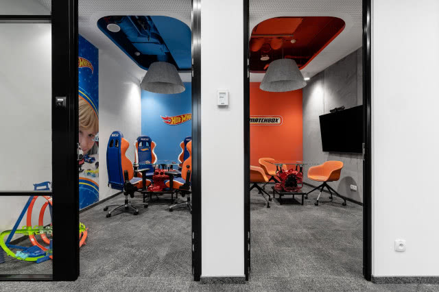 Biuro z zabawkami Mattel