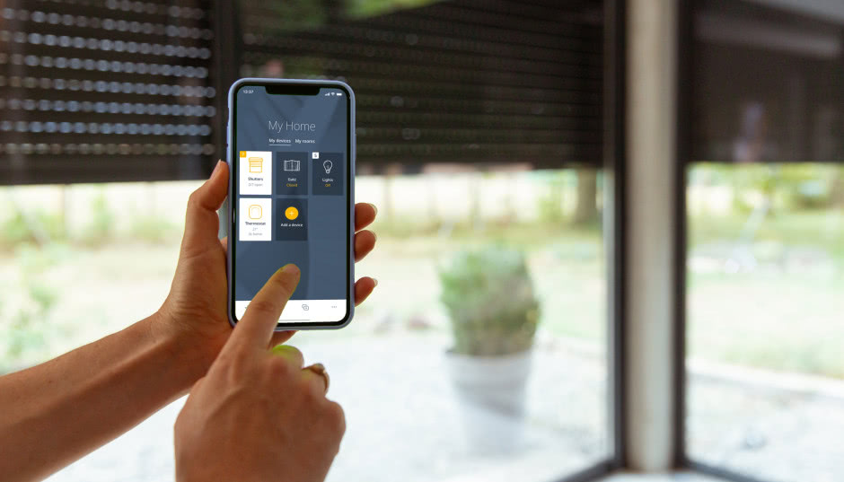 Jak chronić dom przed upałem i jednocześnie ograniczyć zużycie energii? Smart rozwiązania od Somfy